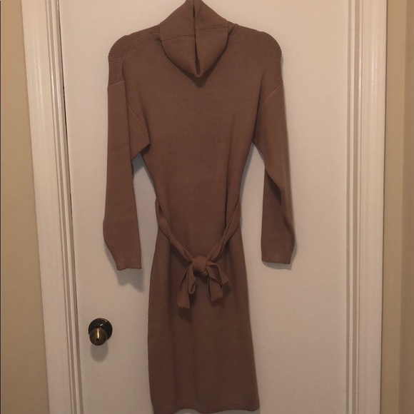 Gorgeous camel/tan sweater dress by day&night - Picture 4 of 5